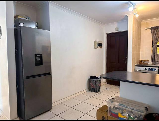 2 BEDROOM APARTMENT FOR SALE IN FAIRVIEW GOLF ESTATE